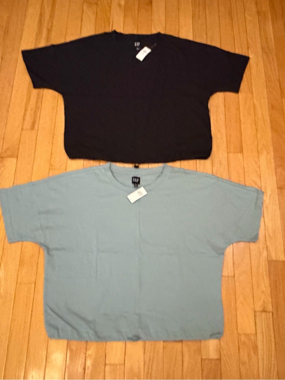 GAP Short-Sleeve Crewneck crop Tee x 2 NWT Black and Light Blue